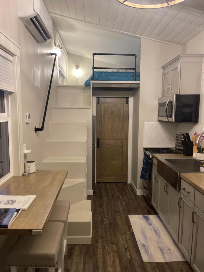 Апартаменти Casavagos Tiny House Маккінлівіль Екстер'єр фото